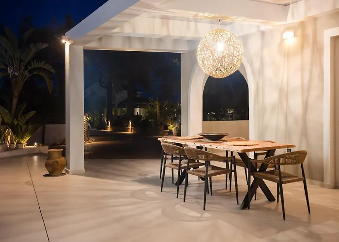 Porta Luxury Residence, By Tk Premium 拉加纳斯
