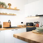 Porta Luxury Residence, By Tk Premium 別荘