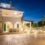 Porta Luxury Residence, By Tk Premium 別荘