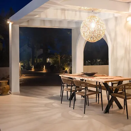 Porta Luxury Residence, By Tk Management Laganas