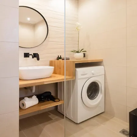 Porta Luxury Residence, By Tk Premium * Laganas