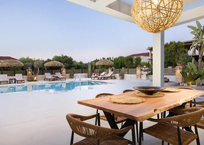 Porta Luxury Residence, By Tk Premium Laganas